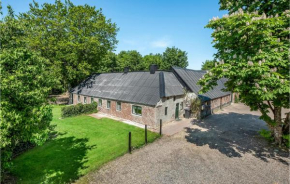 6 Bedroom Beautiful Home In Spjald